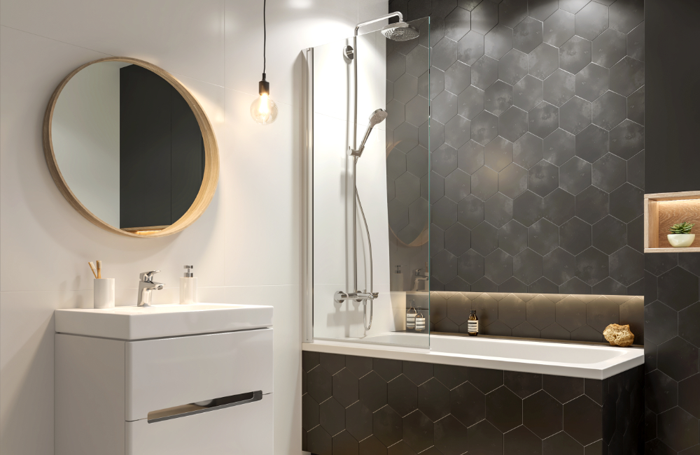 Kompromis w niewielkiej łazience – wanna i prysznic w jednym