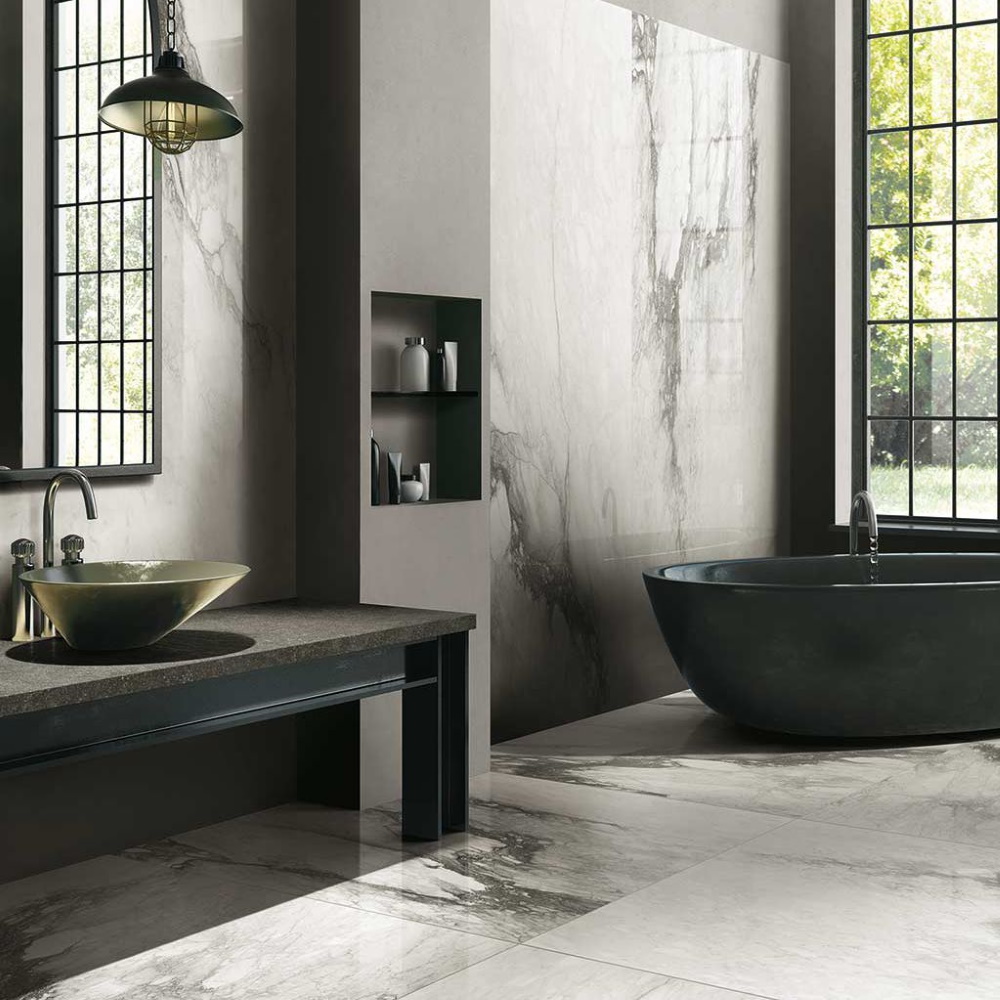 nowoczesna łazienka z wielkoformatowymi płytkami