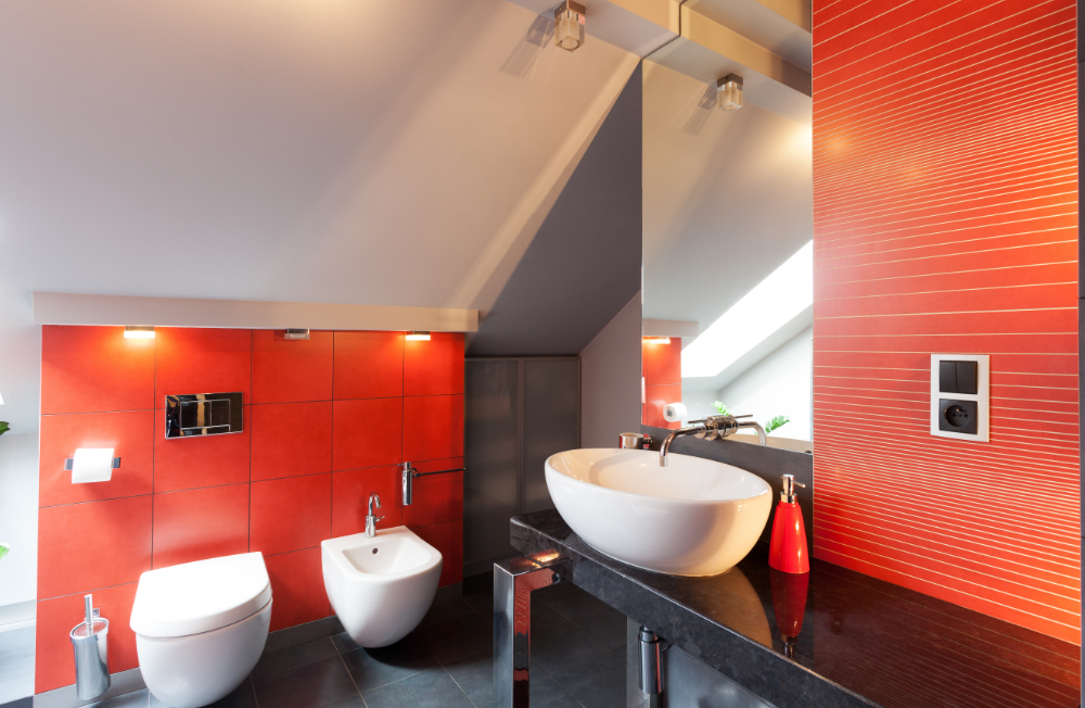 czerwona łazienka kontrasty kolor 