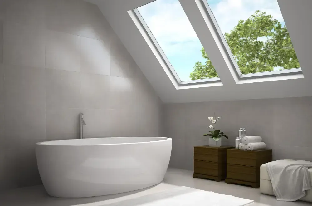 łazienka z oknem dachowym