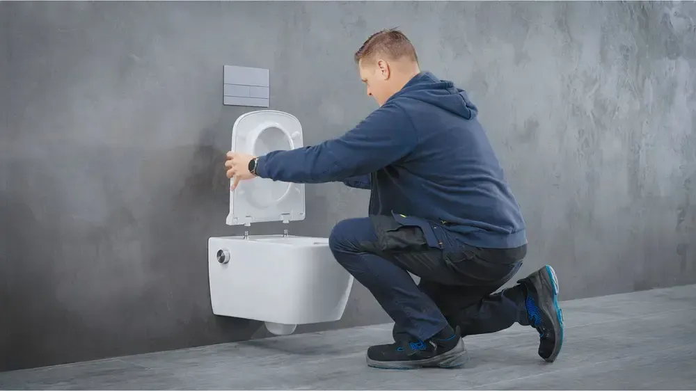 montaż toalety myjącej