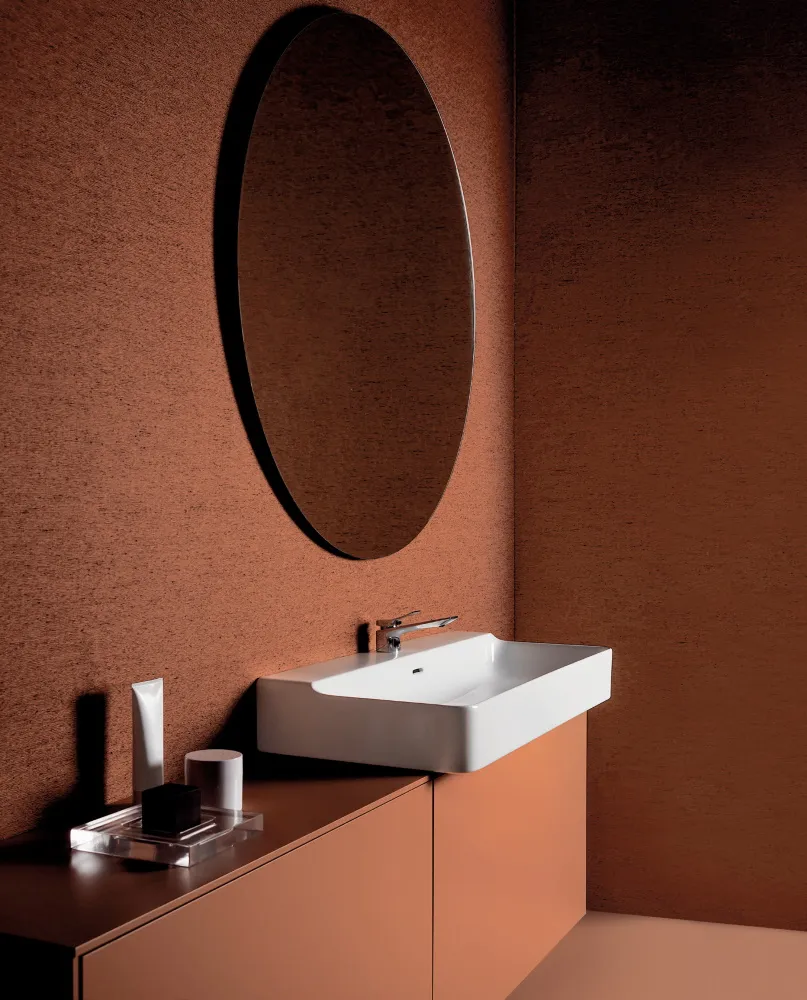 Oryginalna umywalka w nowoczesnej łazience