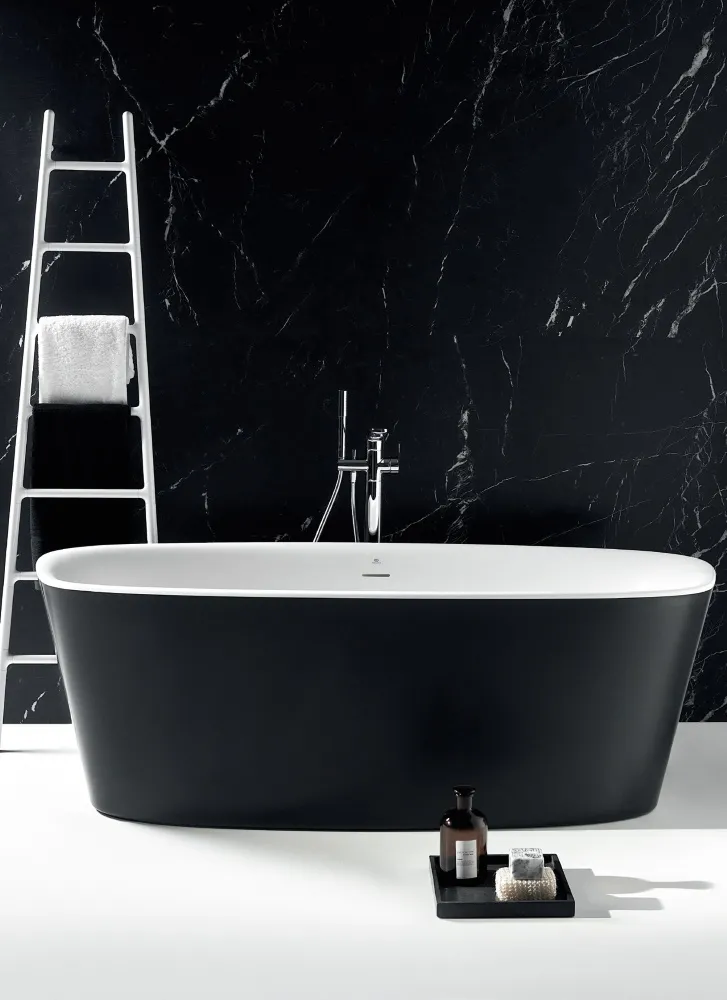 nowoczesna, czarna wanna