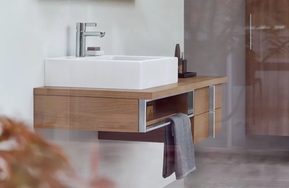 ostre wyraziste kształty