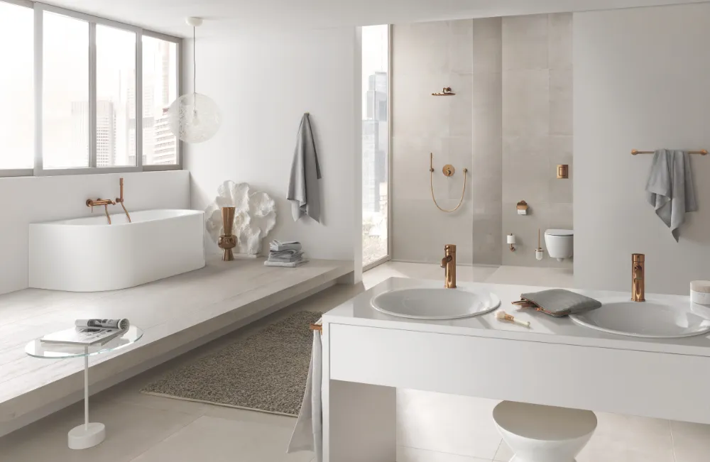 dodatki i armatura łazienkowa w kolorze rose gold