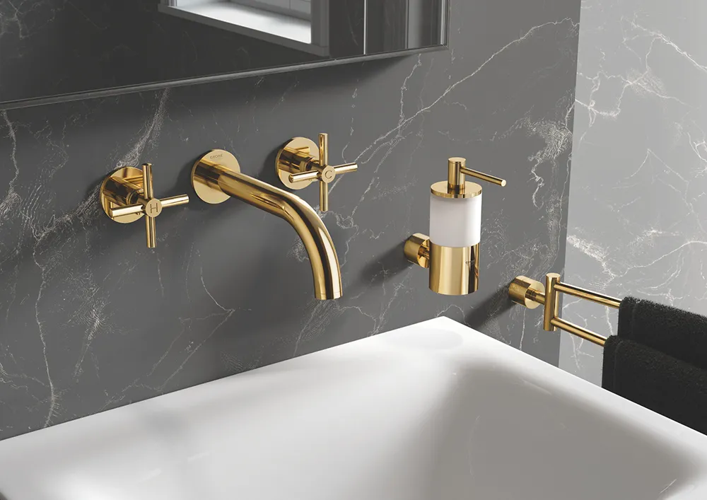 Złota bateria łazienkowa w stylu glamour