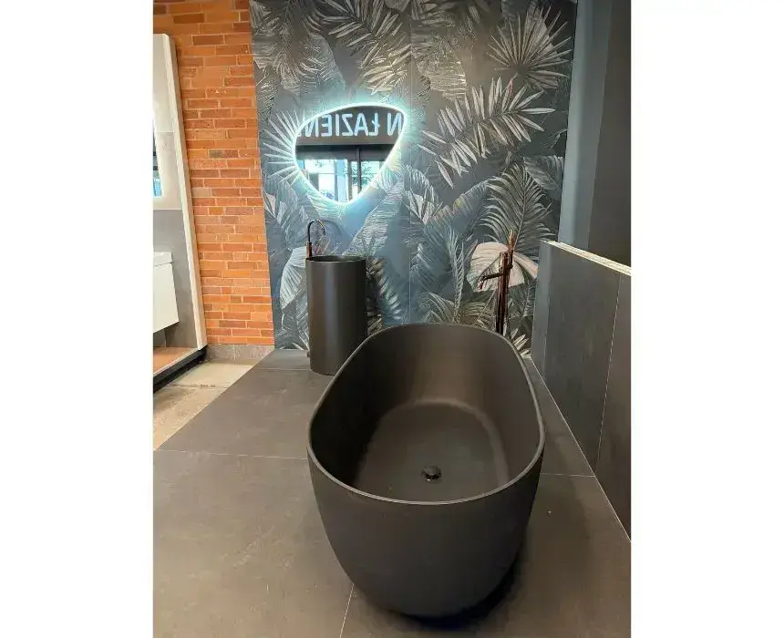 Salon łazienek Elements Gliwice Uszczyka - czarna wanna i czarna umywalka