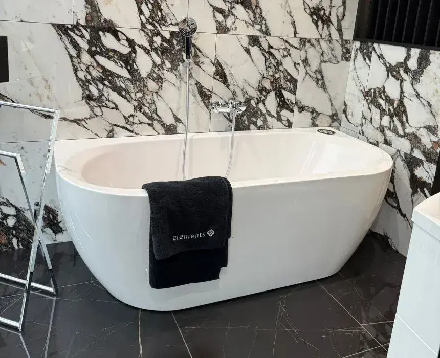 Salon łazienek Elements Gliwice Uszczyka - wanna wolnostojąca
